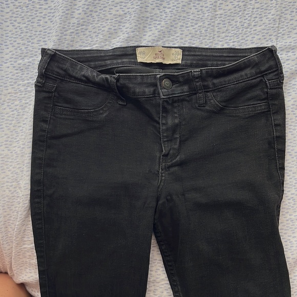 Hollister Low-rise Super Skinny Black Jeggings. Size: W30. L31. - Picture 2 of 4